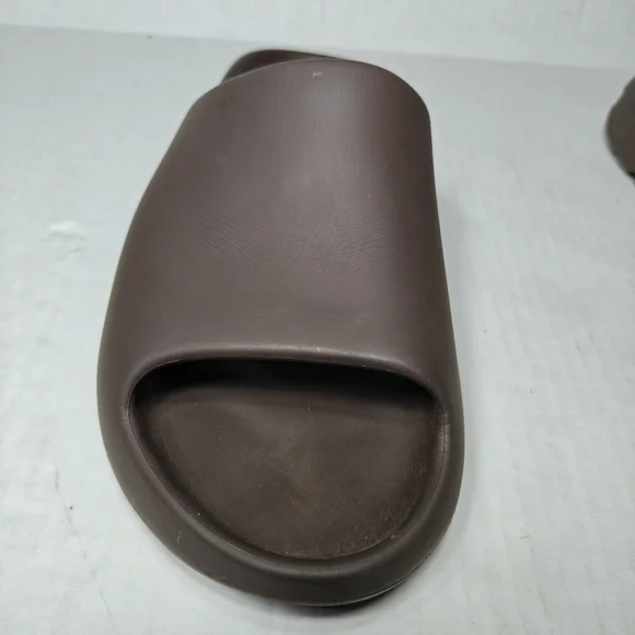 Adidas Yeezy Original Slide Soot 2020 Brown Slip OnSandals Men's Shoe Size 12